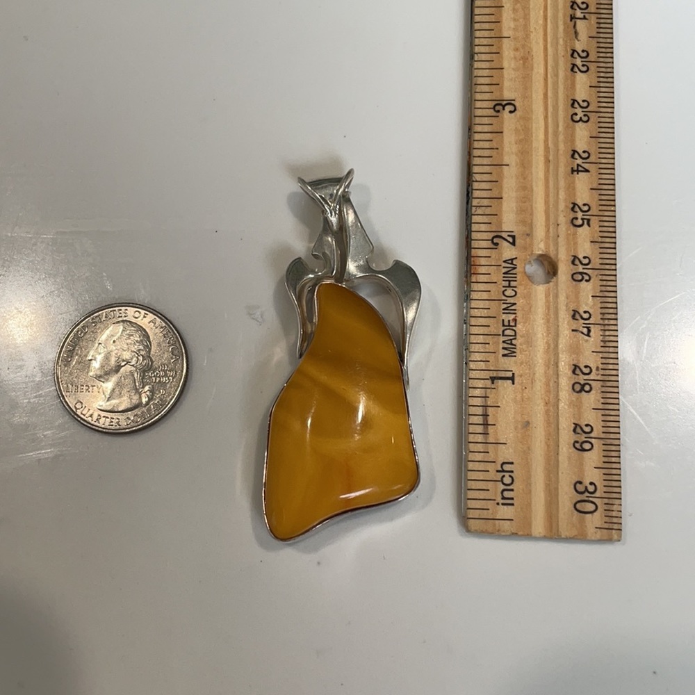 Large butterscotch Amber pendant, beautiful piece - Picture 6 of 7